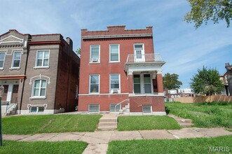 Building Photo - 3721 Iowa Ave