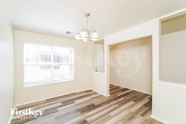 Foto del edificio - 4911 Viking Coral