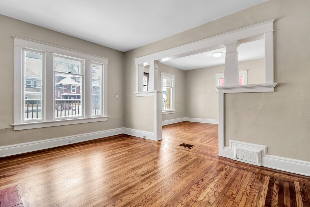 204 Ladner Ave, Buffalo, NY 14220 Townhome Rentals in Buffalo NY