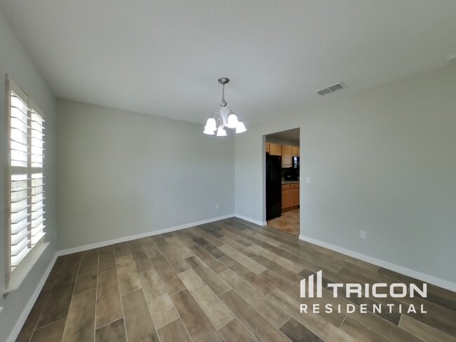 Foto del edificio - 15811 Surfbird Ct