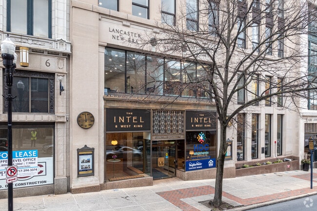 Entrada principal - The Intel