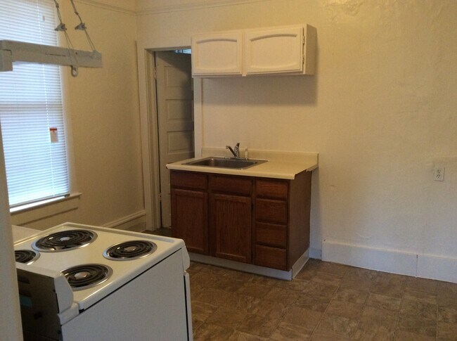 Foto del edificio - 1037 N Sierra St