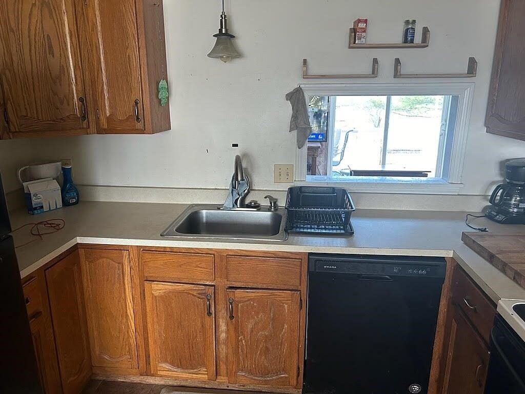 Foto principal - 165 Bunker Hill Ave