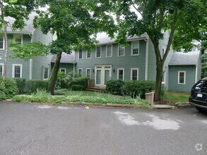 Building Photo - 89 Brookdale Cir