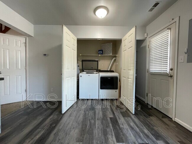 Building Photo - 2903 Leta Ct