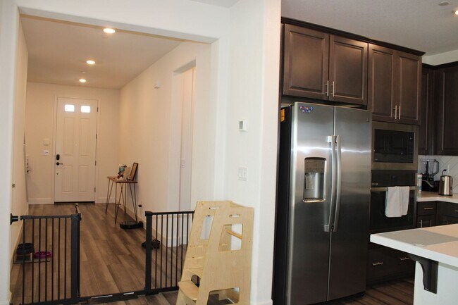 Building Photo - 4025 Swing Way