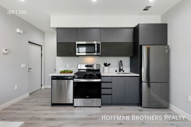Foto del edificio - 15106 Roxford St