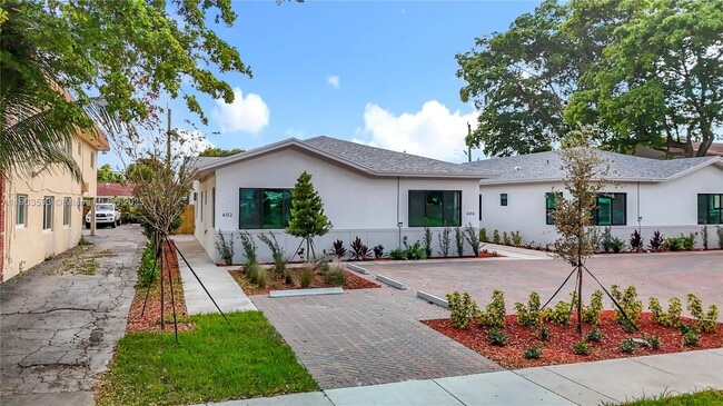 Foto del edificio - 402-414 NW 41st St