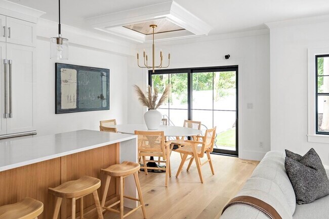 Foto del edificio - 453 Albemarle Rd