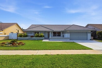 Building Photo - 9284 Laurel Green Dr