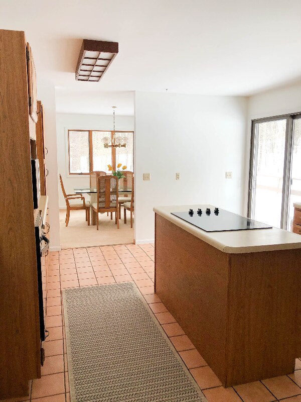 Foto del edificio - 227 E Hill Rd