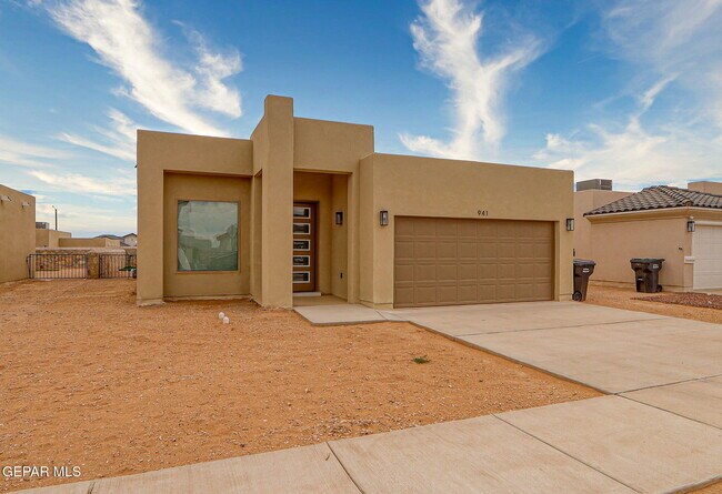 Foto del edificio - 941 Sandhurst Pl