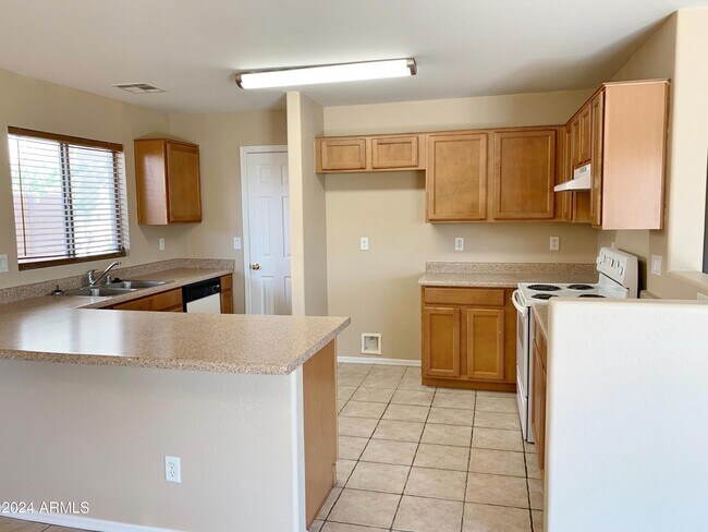 Building Photo - 23247 W Mohave St
