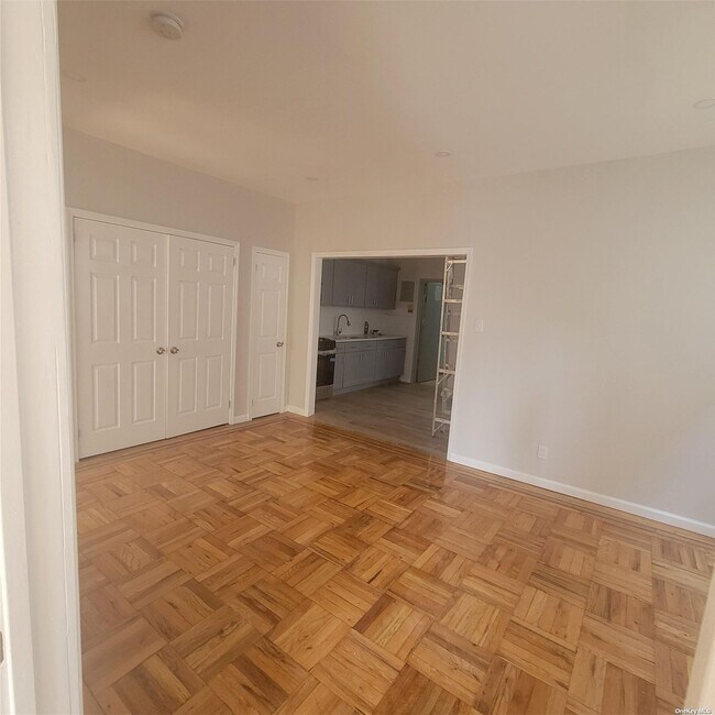 Foto del edificio - 396 E 94th St