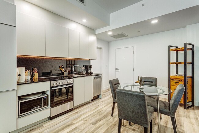 Photo du bâtiment - 2061 Rue Stanley