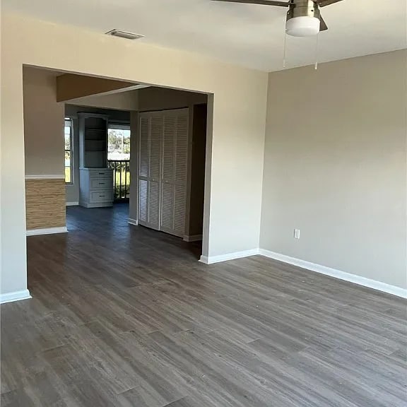 Foto del edificio - 6824 Sandtrap Dr N