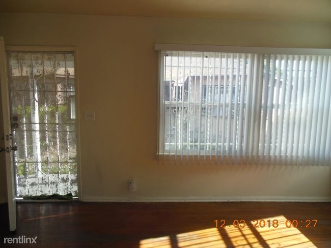 Building Photo - 2 br, 1 bath Apartment - 713 E Cocoa St