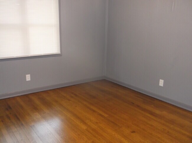 Building Photo - 1258 Dogwood Dr