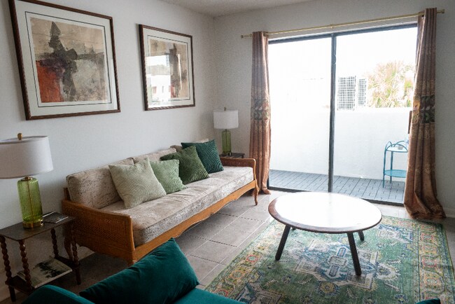 Photo - 1418 Collins Ave Apartment