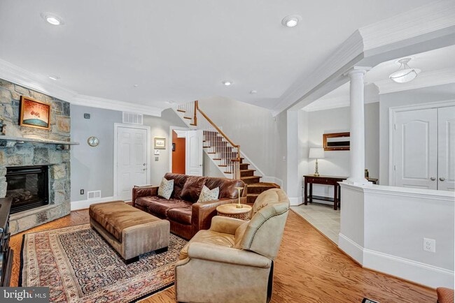 Foto del edificio - 708 Day Ln