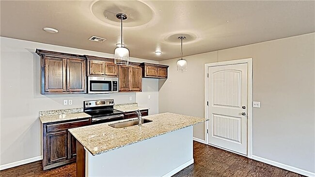 Building Photo - 4318 Stonehaven Dr