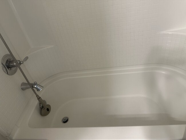 Building Photo - 8981 Fair Oaks Dr