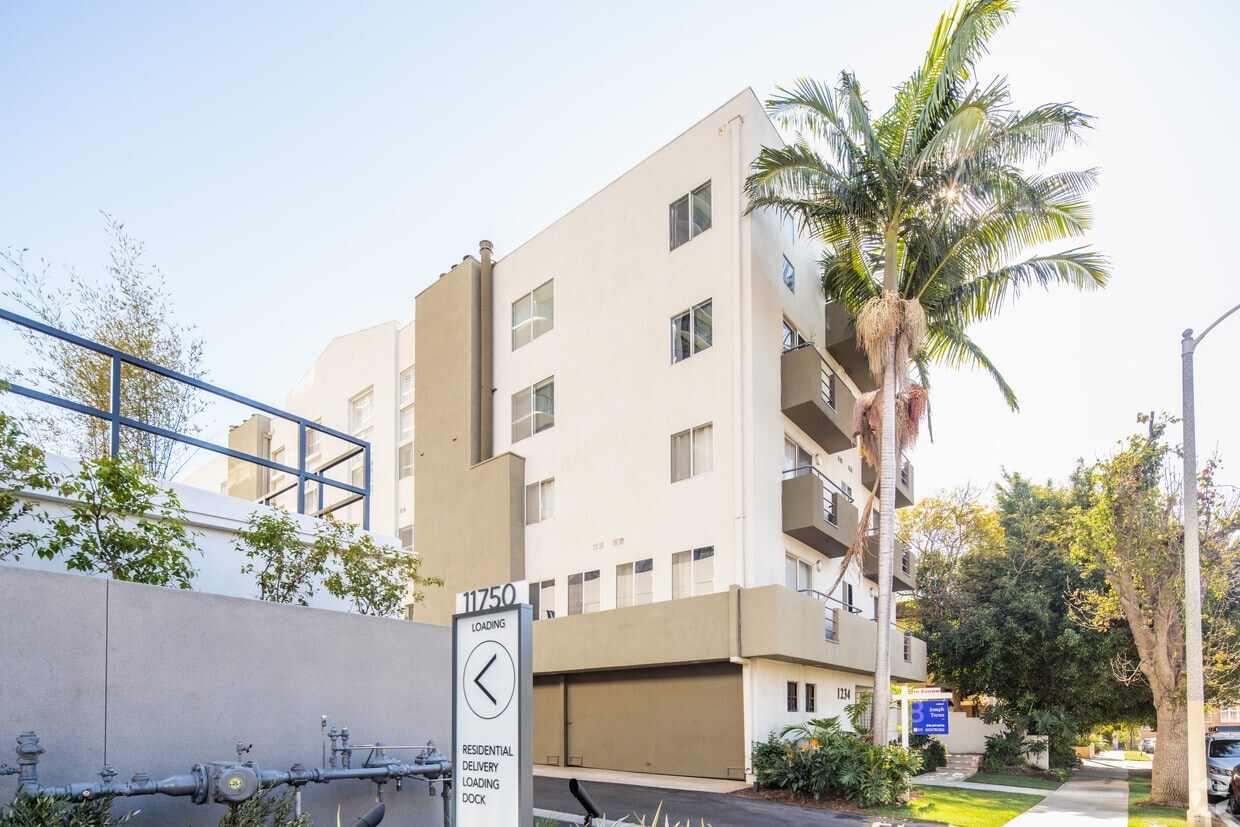 1234 Granville Ave, Los Angeles, CA 90025 Apartments in Los Angeles