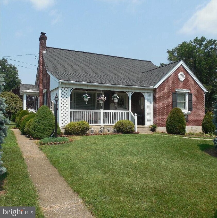 Primary Photo - 601 Arch St