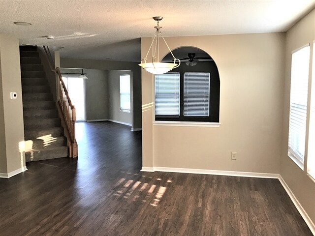 Foto del edificio - 10580 McClain Dr