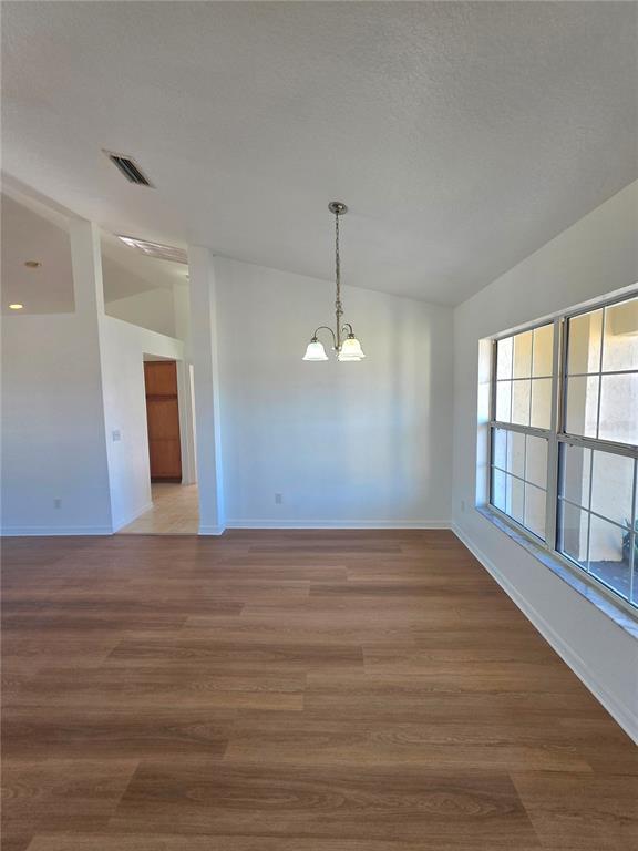 Foto del edificio - 12 Juniper Loop Dr