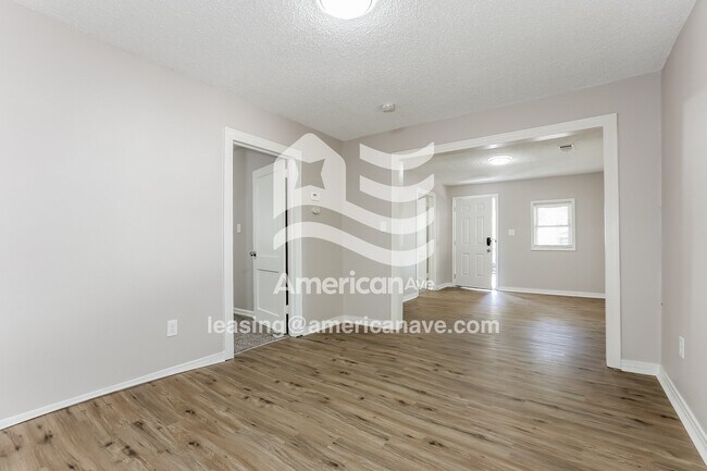 Building Photo - 1515 S Ringo St