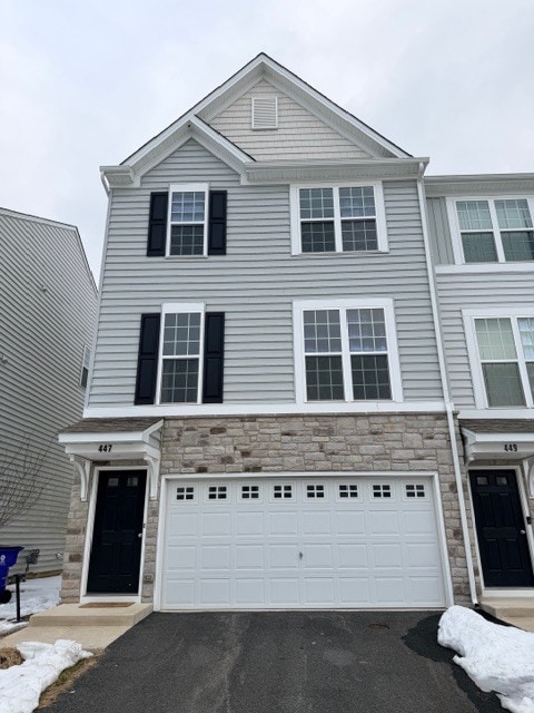 Foto del edificio - 447 Wyatt Dr