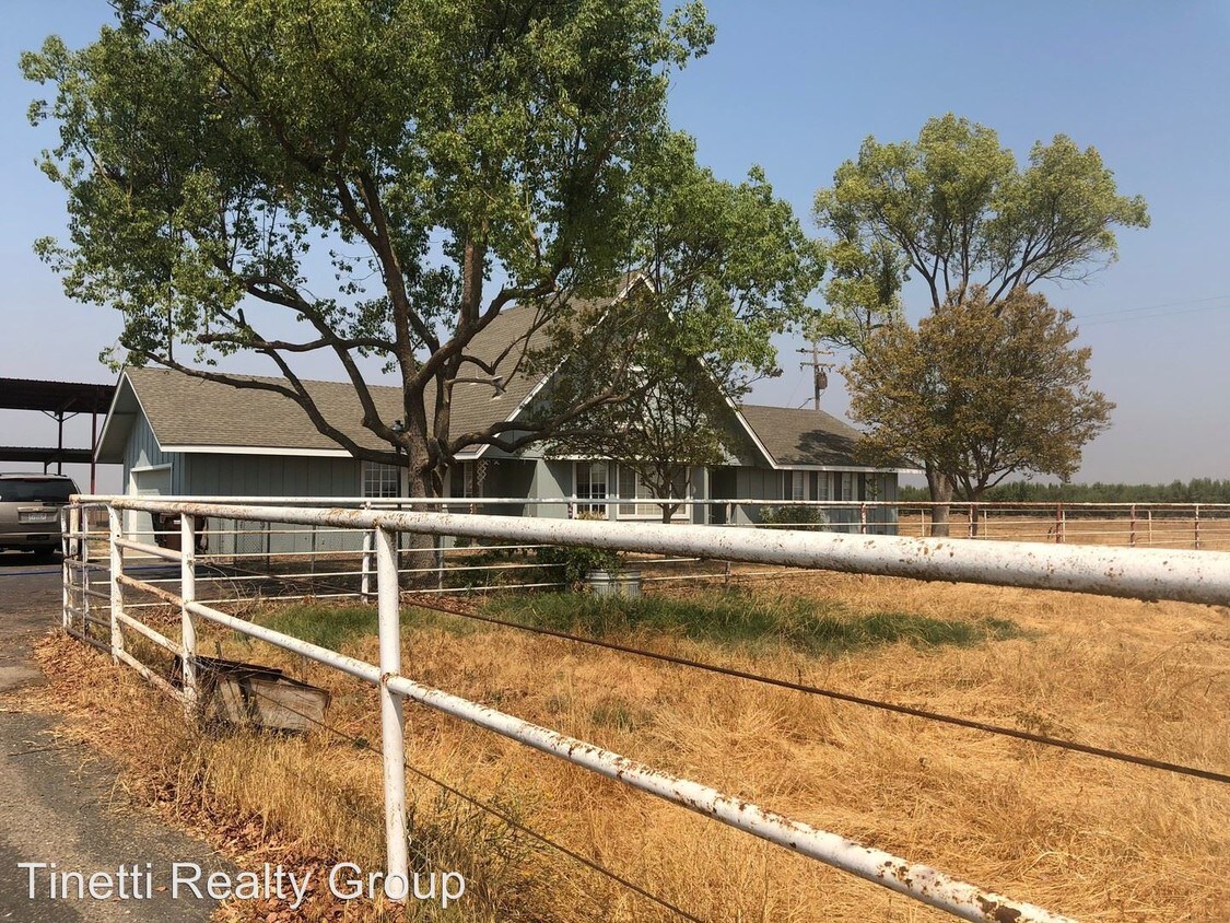 Primary Photo - 6691 G St