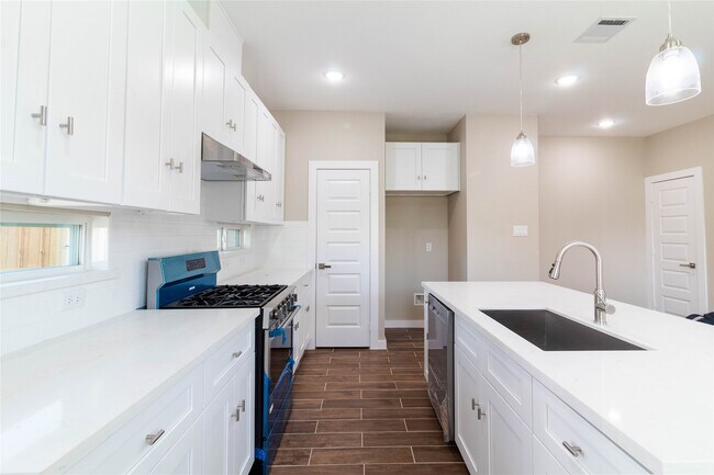 Foto del edificio - 3555 Noah St