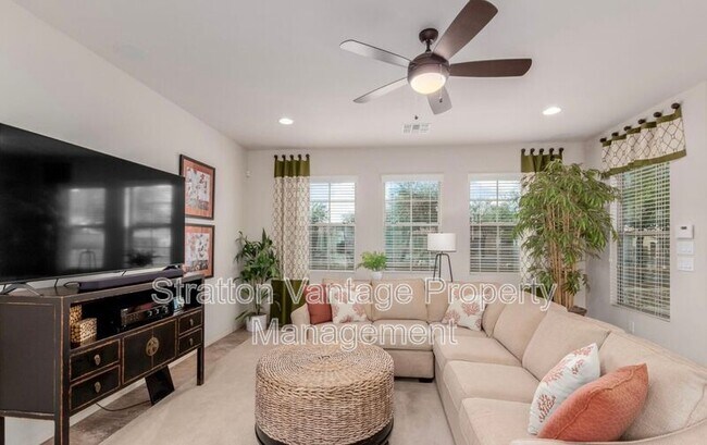 Foto del edificio - 4467 E Remington Dr