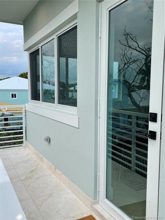 Building Photo - 24 Coral Dr
