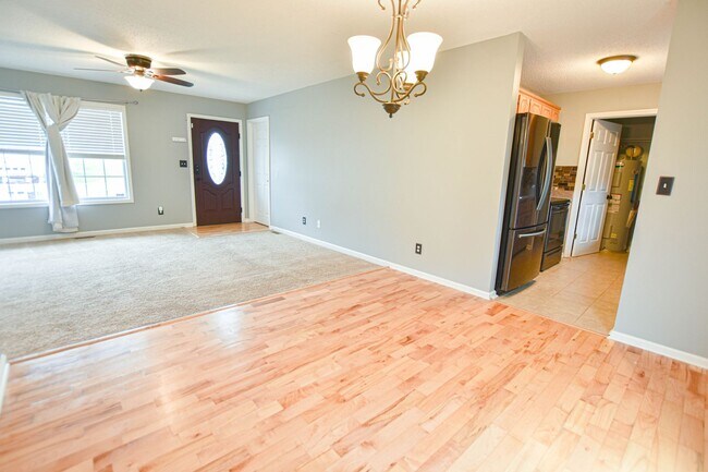 Foto del edificio - Pet Friendly Three Bedroom!