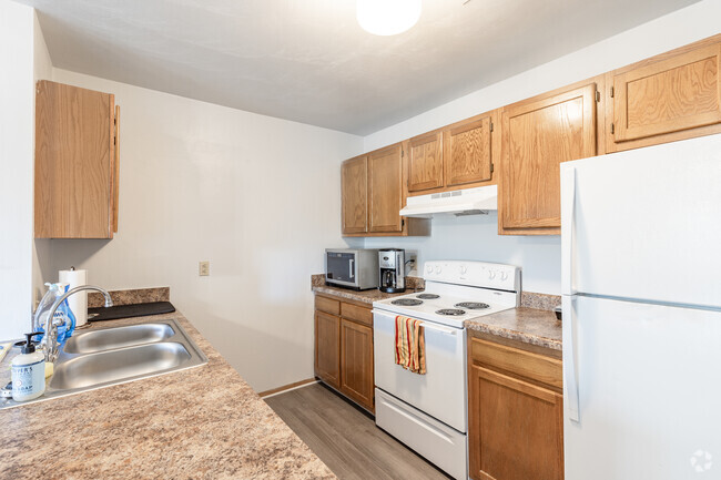 2BR, 2BA - 709/711 Giles