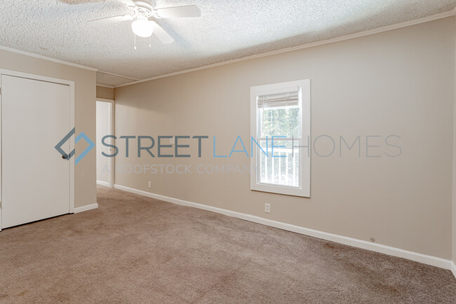Foto del edificio - REDUCED! Charming 3 bedroom home in Greenv...