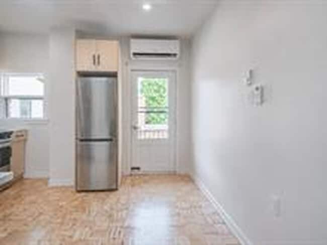 Building Photo - 5104 Rue Garnier