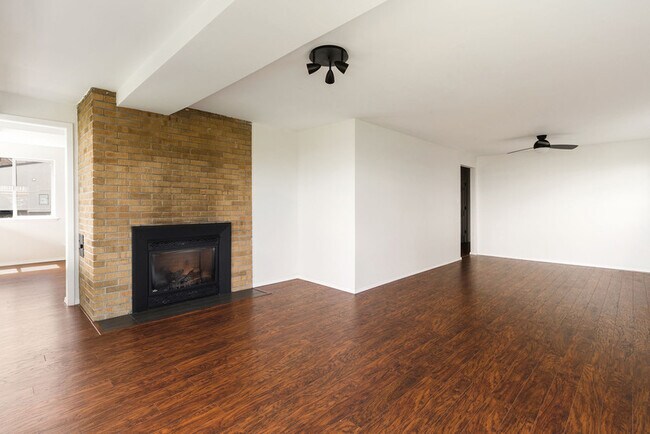 Foto del edificio - 2410 37th Ave SW