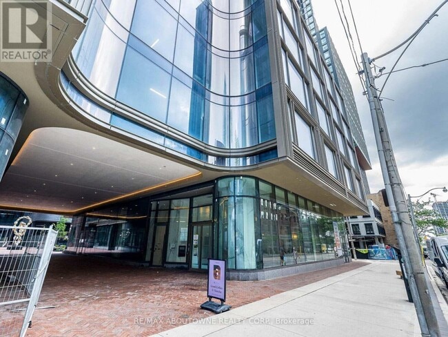 Photo du bâtiment - 88 Queen St E