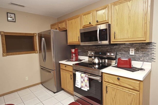 Building Photo - 2221 Wittenham Pl