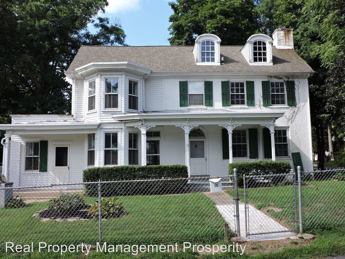 Primary Photo - 3 br, 1.5 bath House - 15 Old Locust Ave