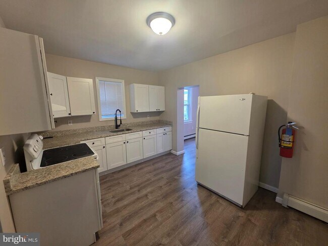 Foto del edificio - 331 Ellis Ave