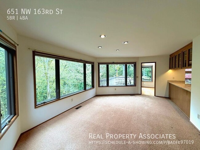 Foto del edificio - 651 NW 163rd St