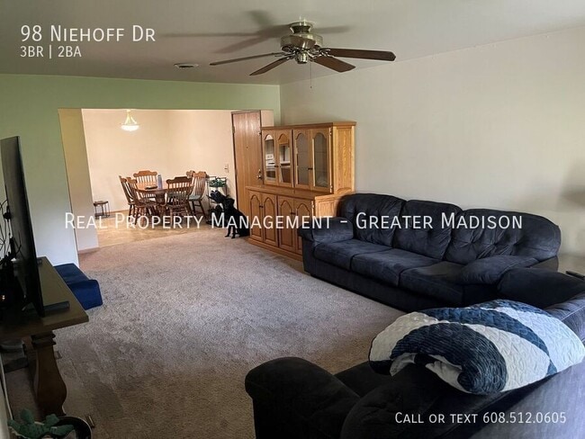 Building Photo - 98 Niehoff Dr