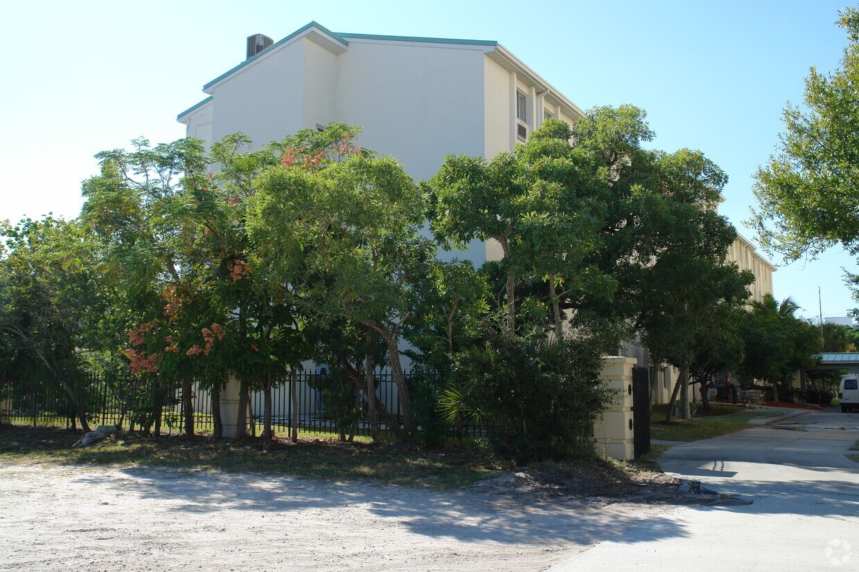 Building Photo - McCown Towers Apartments