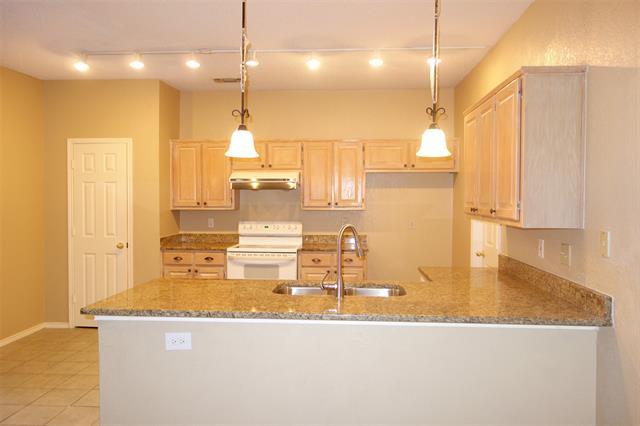 Building Photo - 577 Raintree Cir
