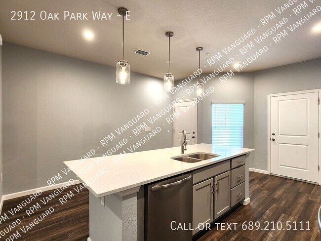 Foto del edificio - 2912 Oak Park Way